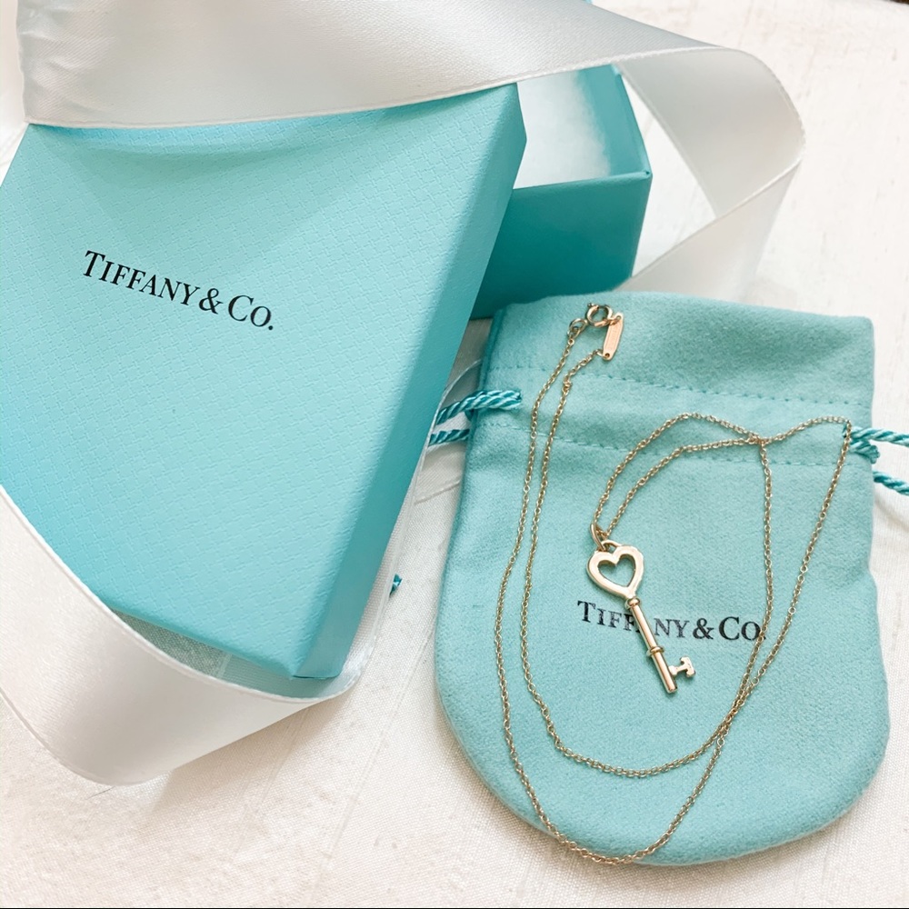 Tiffany & Co. Tiffany Keys Heart Key Pendant 18k - Picture 7 of 8
